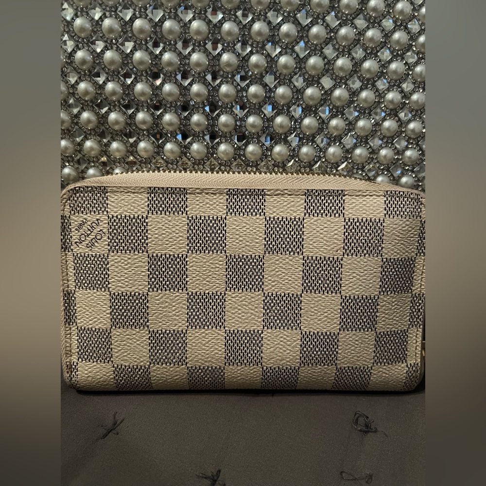 Gorgeous LV Wallet